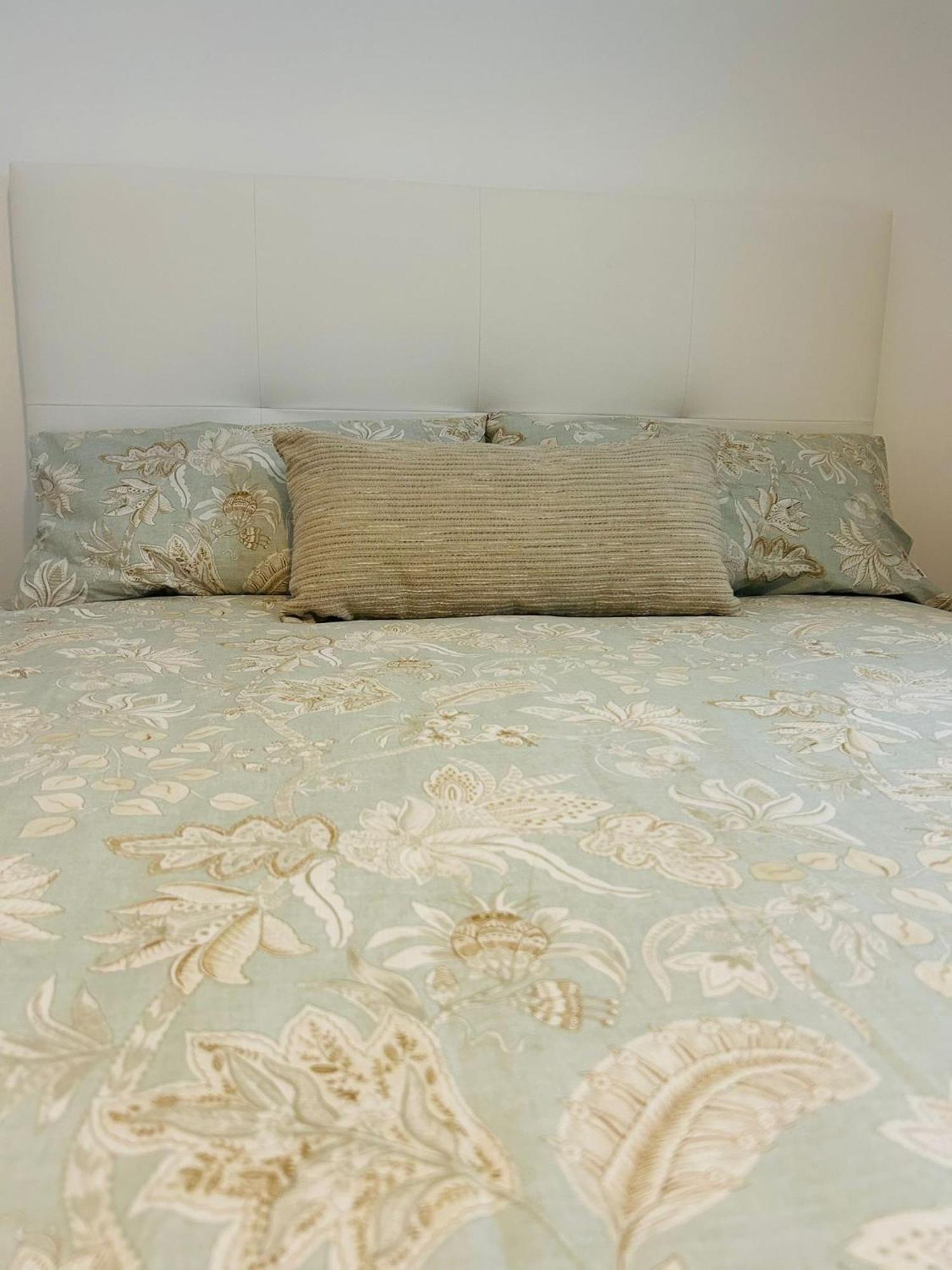 Victoria Beach Premium Malaga Ngoại thất bức ảnh